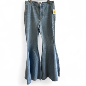 NWT Free People Blue Flared Jeans Sz 30